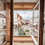Alter Brotladen Melk